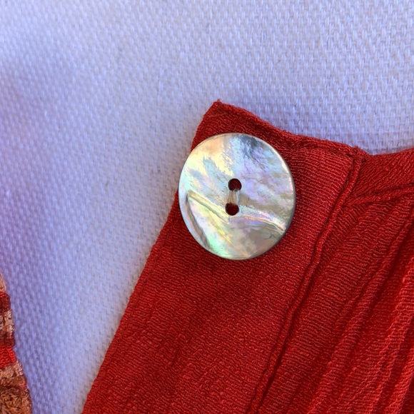 Very Pretty Ladies Boutique Blouse - Picture 7 of 7